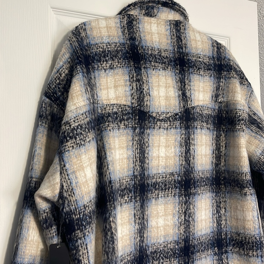 NWT women’s shacket - Picture 8 of 9